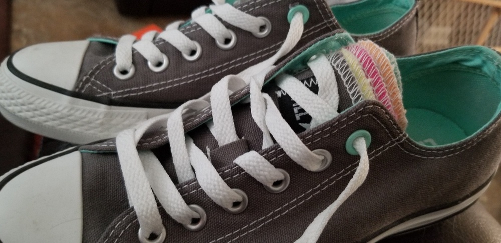 Unisex converse shoes